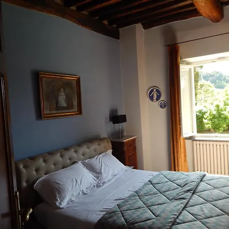 Tambellini De Fondra Apartment *